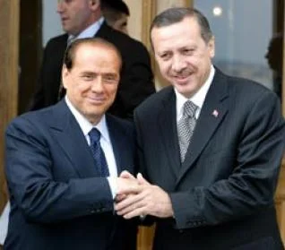 Erdoğan Berlusconi'yi aradı
