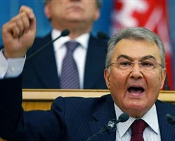 Ergenekon iddianamesini 'arkası yarın'a benzetti
