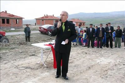Heyelan tehlikesi nedeniyle boşaltılan köy