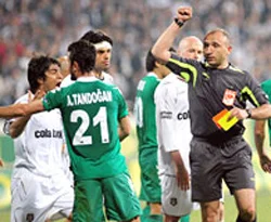 İbrahim Toraman, kırmızı karta abone