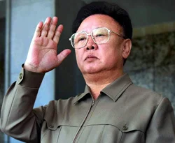 Kim Jong füze fırlatılış anını izledi