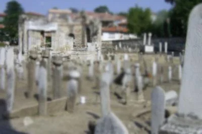 Kimsesizler mezarlığında kazı