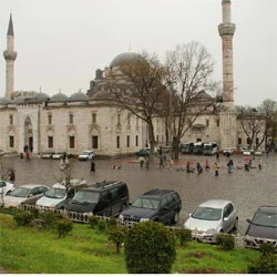 Özal için bugün Sultanahmet'te...