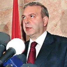 Paksüt'e istifa çağrısı