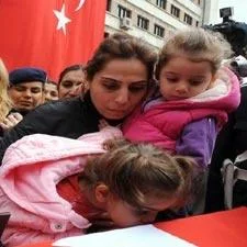 Şehit Emniyet Amiri'ne son görev