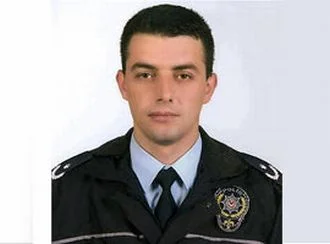 Şehit polis evinden uğurlandı