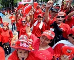 Tayland'da dev protesto