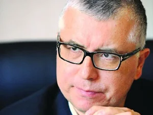Turgut'tan Başbuğ'a 'Gülen' eleştirisi