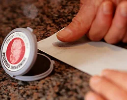 Ukrayna, yabancılardan parmak izi alacak