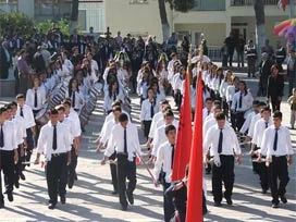 'Uygun adım marş' dönemi sona erdi