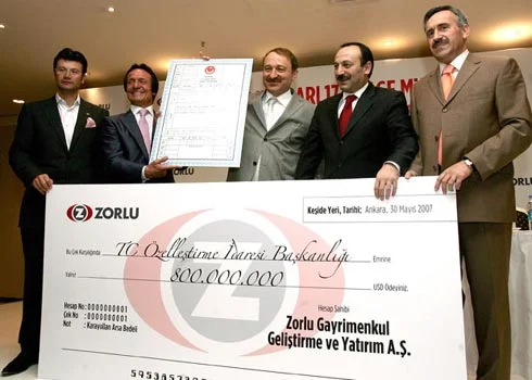 Zorlu'ya Karayolları arazisi darbesi
