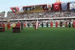 AGD, İnönü Stadyumu'nda fethi kutladı