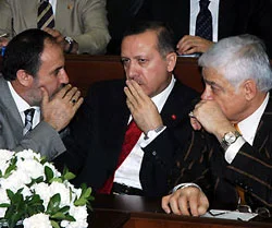 AK Parti MKYK'da neler görüşüldü?