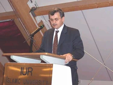Akgündüz'den Erdoğan ve Davutoğlu'na çağrı