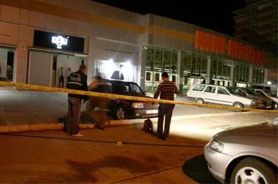 Alışveriş merkezine molotoflu saldırı