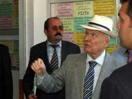 Arınç, Kenan Evren'le okul açılışı yaptı
