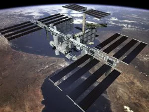Atlantis'in inişi yarına ertelendi