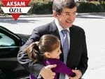 Bakan babasını Başbakan'a ihbar etti