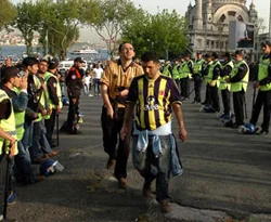 Derbi öncesi olay çıktı