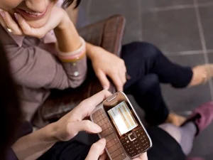 E-posta sihirbazı Nokia E75 Türkiye'de
