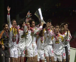 Galatasaray 2 eski oyuncusunu sildi