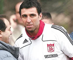 Hakan Şükür: 'Hagi'yi ben attırdım'