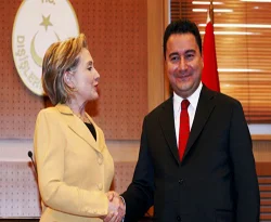 Hillary Clinton Babacan'ı kutladı