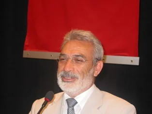 İsmet Özel: Türkiye niçin vatan?