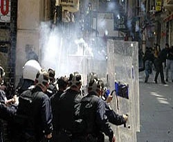 İstanbul'da 108 gözaltı, 21 polis yaralı