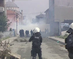 İstanbul'da olaylı yıkım