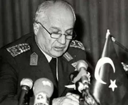 Kenan Evren'e tepkiler dinmiyor