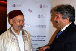 Komünizm gibi kapitalizm de çöktü