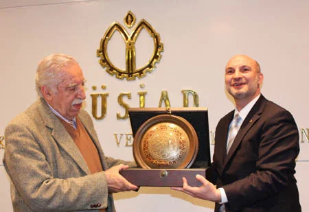 MÜSİAD'dan Prof. Dr. Nevzat Yalçıntaş'a 'Şeref Üyeliği Beratı