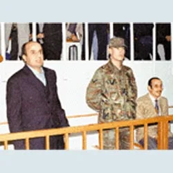 Sakık kardeşler biribirine düştü