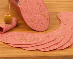 Salam krize boyun eğdi