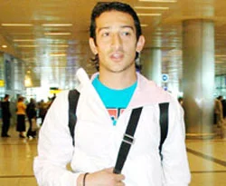 Serhat yeniden Avrupa'ya dönüyor!