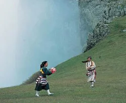 Sis dağı güzelliğini gösteriyor