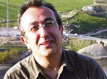Tayfun Talipoğlu, kayalıklardan düştü