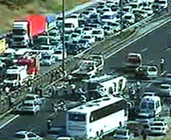 TEM'de feci kaza, trafik felç...