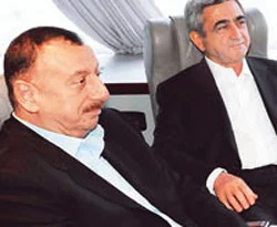 Aliyev ve Sarkisyan akşam yemeğinde
