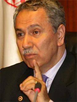 Arınç: Bu belge 'demokrasiye ihanet' tir