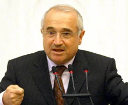 Bakan Çiçek: Demokrasiden şaşmak yok