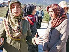 Başörtülülerden AYM protestosu