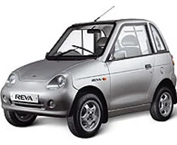 Bu otomobilin deposu 2 dolara doluyor