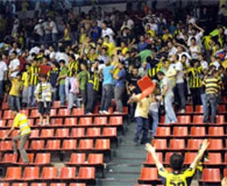 Efes kazandı, F.Bahçe taraftarı çıldırdı