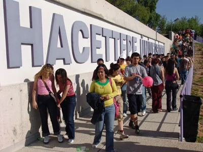 İki öğrenci yakalandı