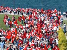 İzmir'de yine Cumhuriyet mitingi