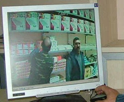 Kameraya yakalanan polis tutuklandı