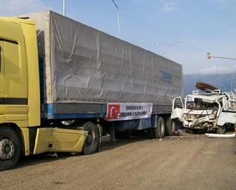 Kızılay'dan Pakistan'a yardım
