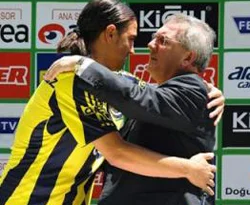 Kriz Türk futbolunu teğet geçti